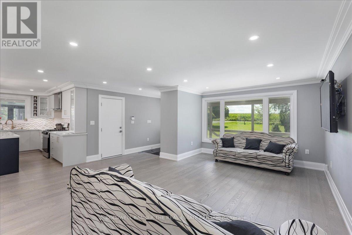 4244 Doane Road E, East Gwillimbury, Ontario  L0G 1V0 - Photo 5 - N12254592