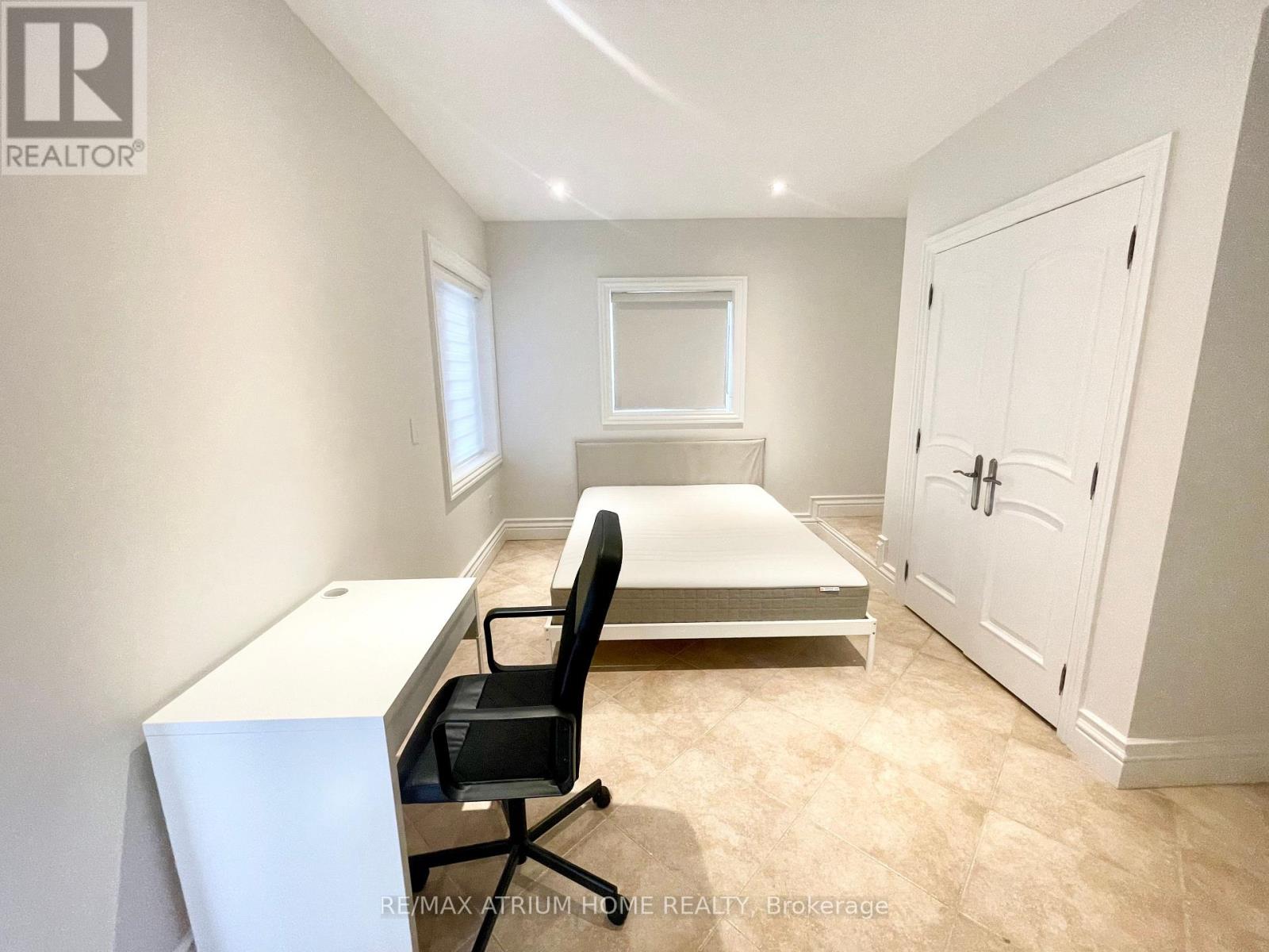 185 Parkview Avenue, Toronto, Ontario  M2N 3Y9 - Photo 9 - C12254212