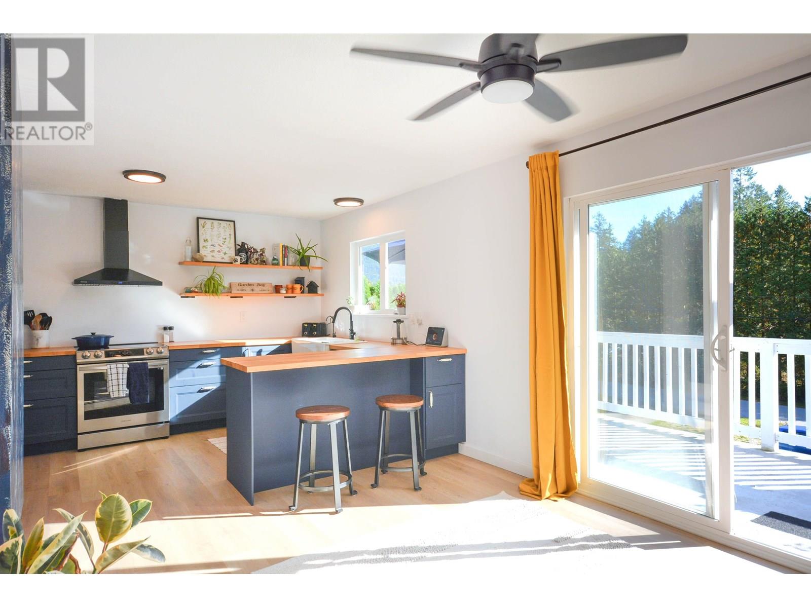 4731 Sinclair Bay Road, Pender Harbour, British Columbia  V0N 1S1 - Photo 23 - R3021627