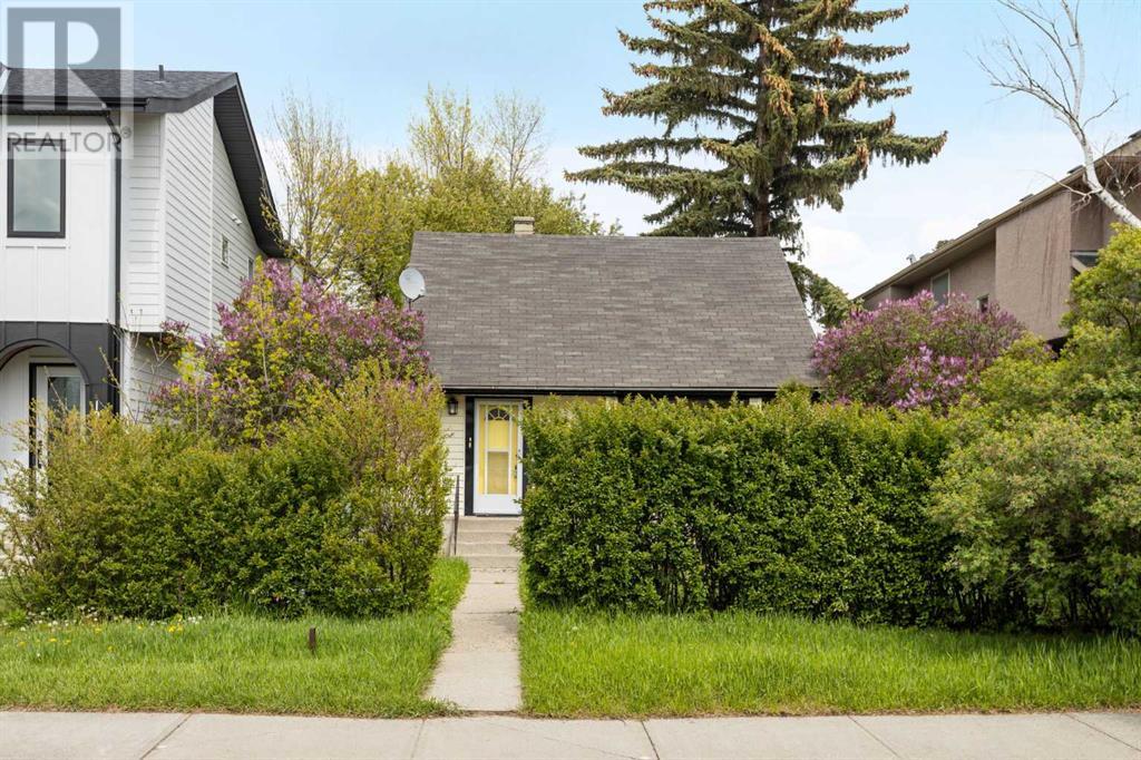 Property at 1206 Regal Crescent NE image 2