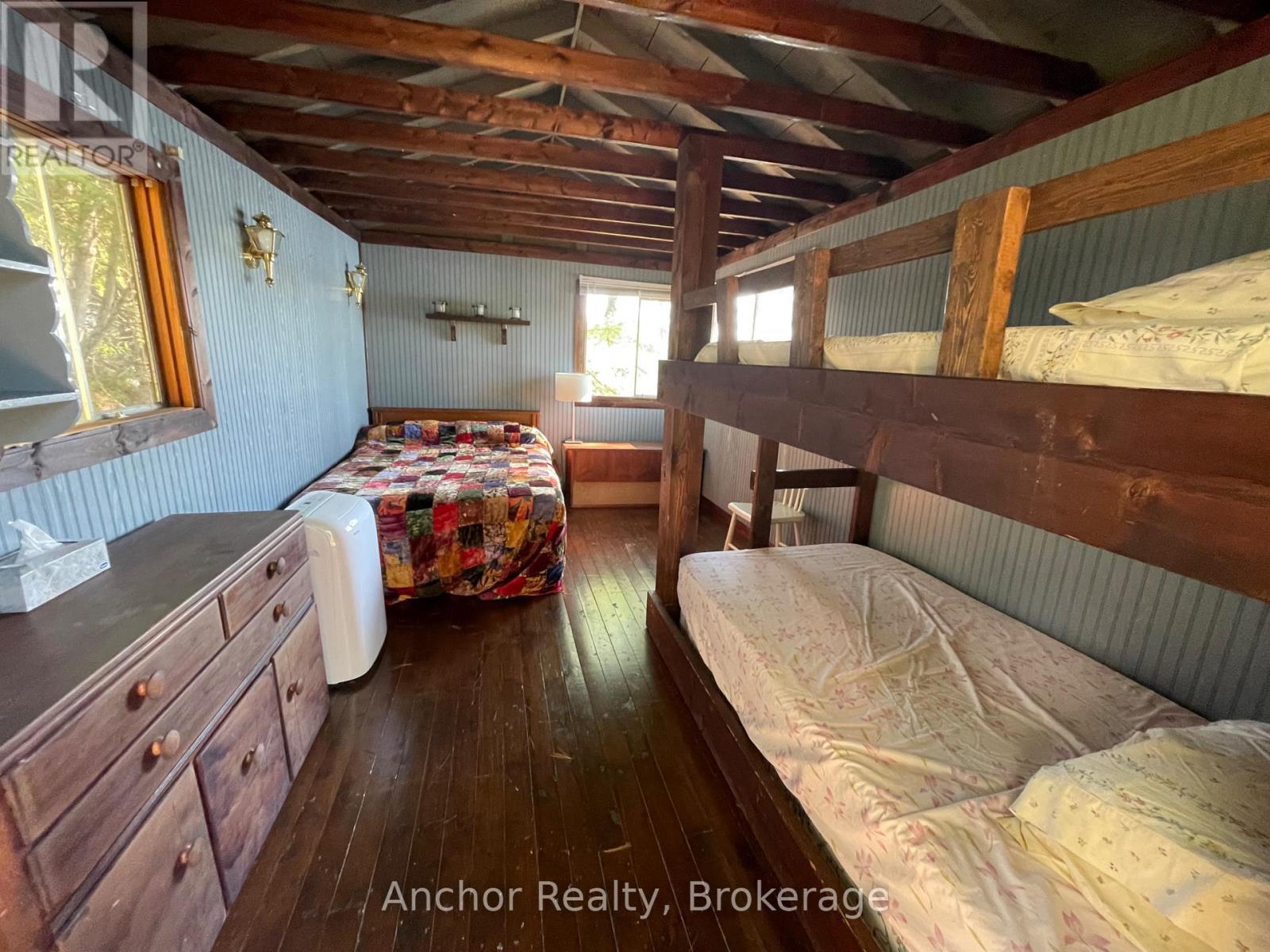10145 Little Hawk West Sho, Algonquin Highlands, Ontario  K0M 1S0 - Photo 36 - X12194618