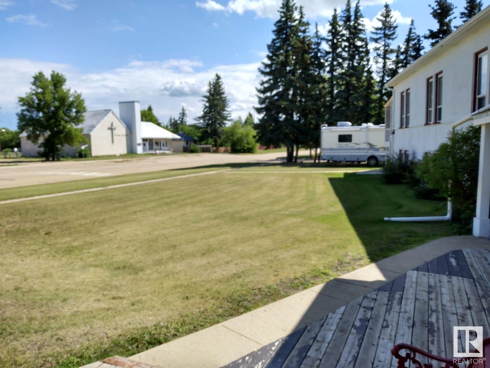 5102 50 Av, Sedgewick, Alberta  T0B 4C0 - Photo 6 - E4445092