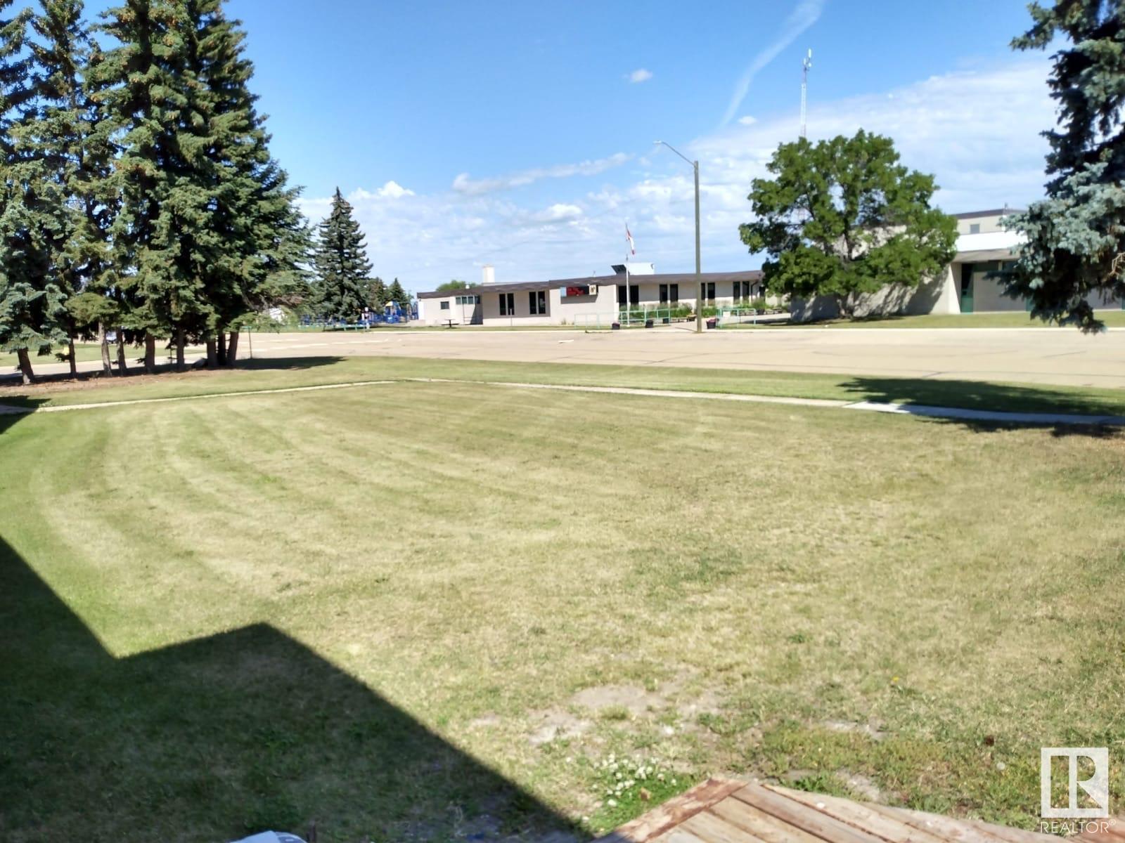 5102 50 Av, Sedgewick, Alberta  T0B 4C0 - Photo 9 - E4445092