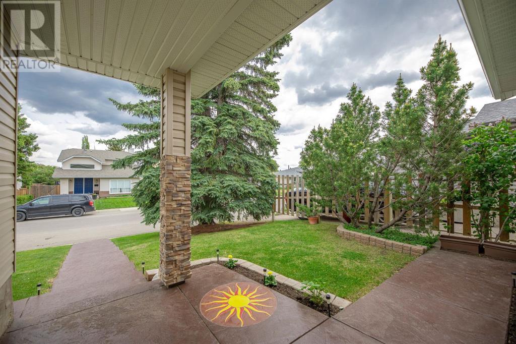 Property at 20 Woodford Crescent SW image 5