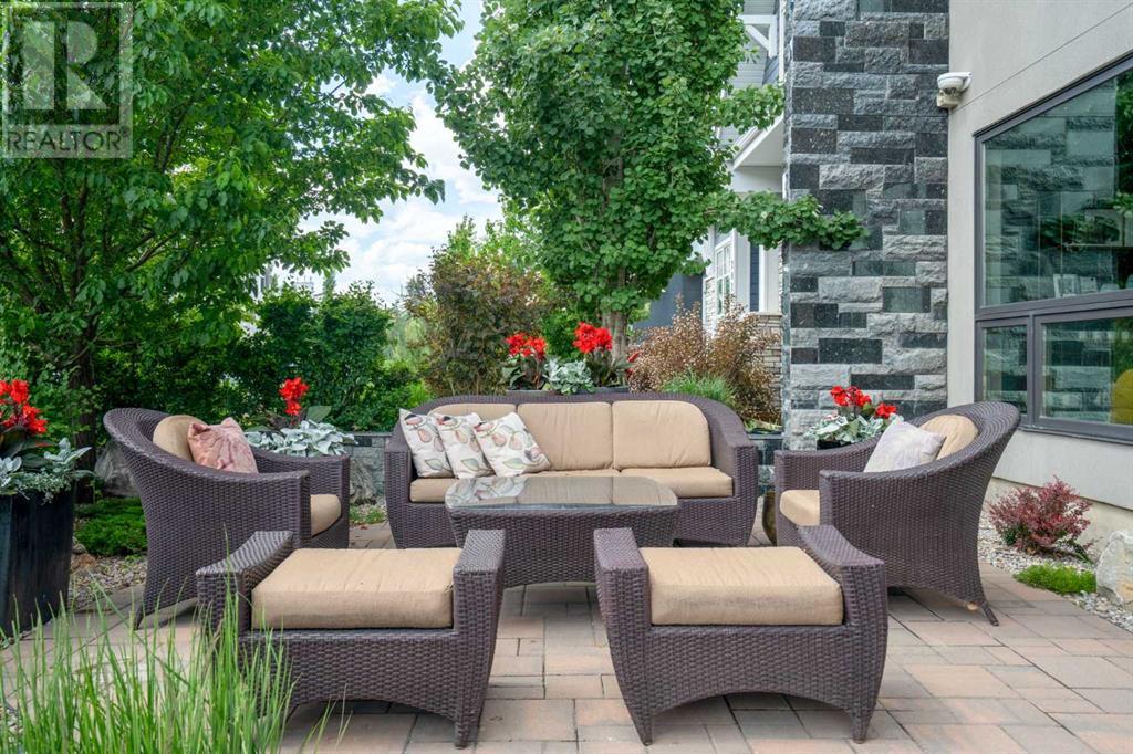 Property at 2022 29 Avenue SW image 3