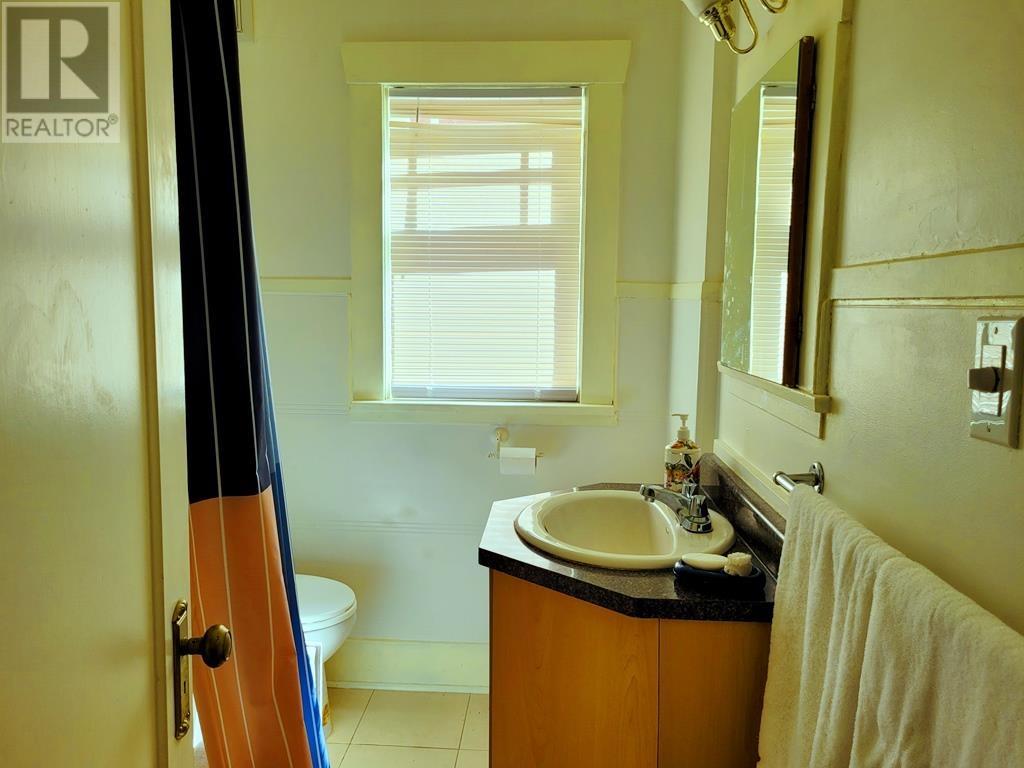 Listing Picture 14 of 38 : 3346 W 10TH AVENUE, Vancouver / 溫哥華 - 魯藝地產 Yvonne Lu Group - MLS Medallion Club Member