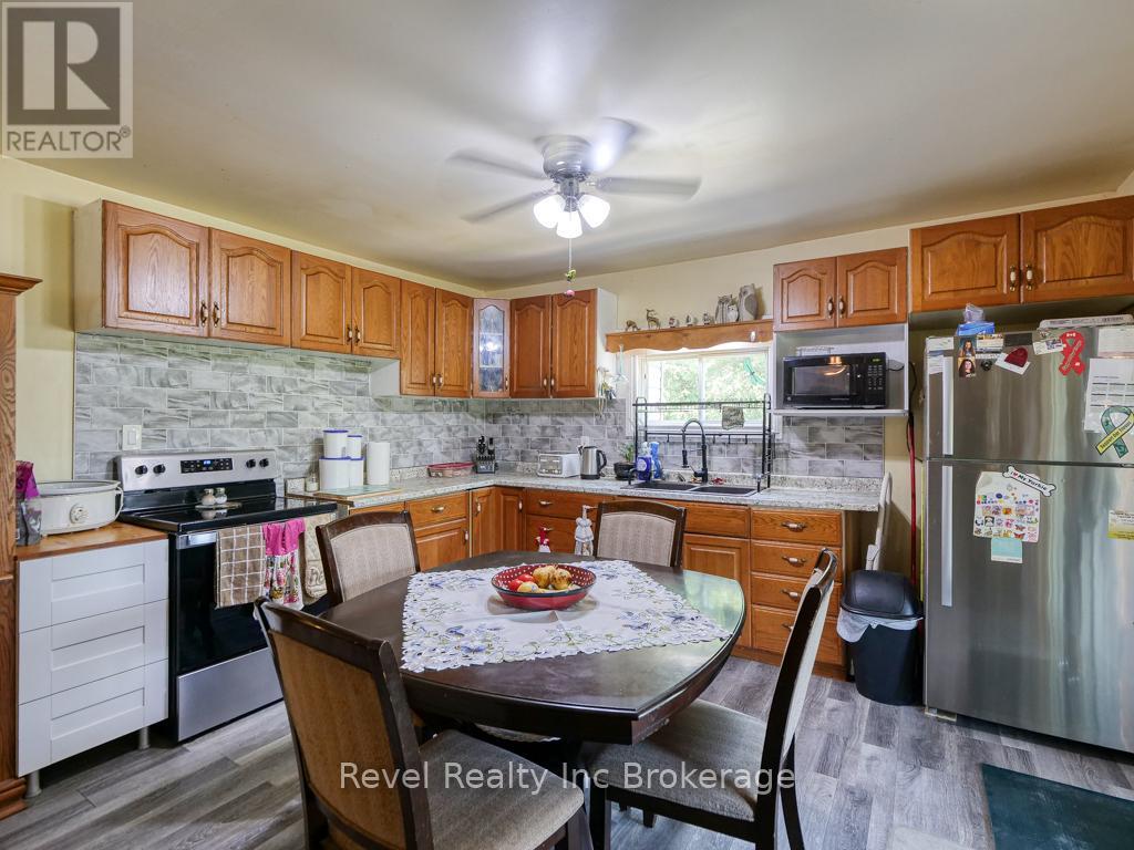 47 Mckeand Street, Ingersoll, Ontario  N5C 3H7 - Photo 13 - X12254649