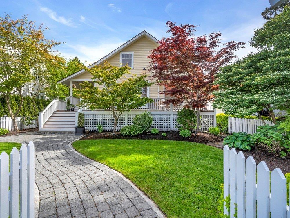 Property at 2688 MCBRIDE AVENUE image 4