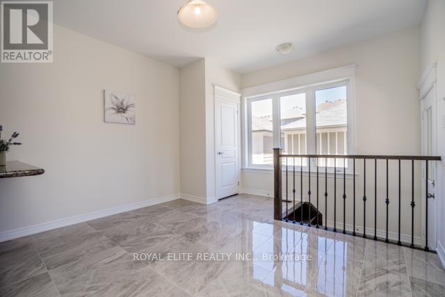 24 Sundew Lane, Richmond Hill (Oak Ridges Lake Wilcox), Ontario  L4E 1C3 - Photo 12 - N12254665