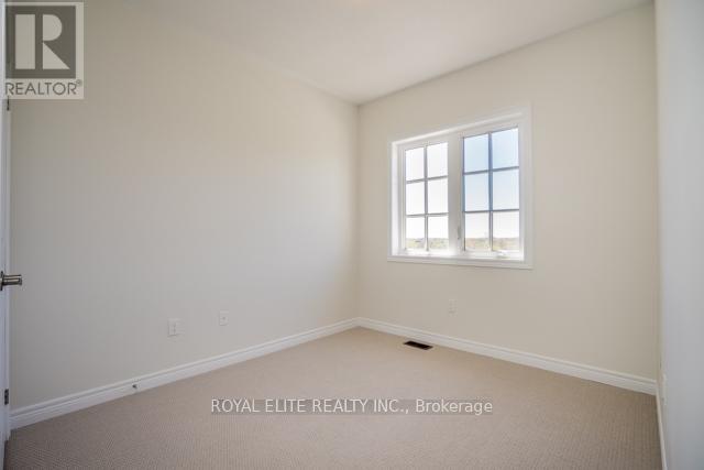24 Sundew Lane, Richmond Hill (Oak Ridges Lake Wilcox), Ontario  L4E 1C3 - Photo 16 - N12254665