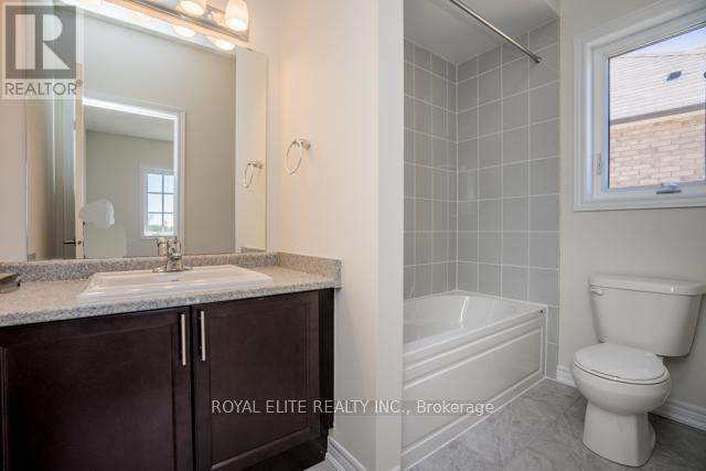 24 Sundew Lane, Richmond Hill (Oak Ridges Lake Wilcox), Ontario  L4E 1C3 - Photo 17 - N12254665