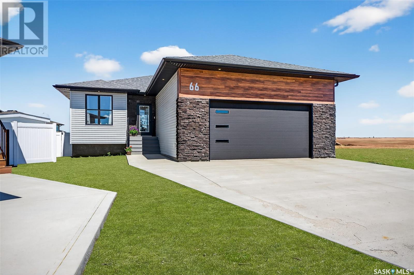 Property at 66 Clunie COURT image 2