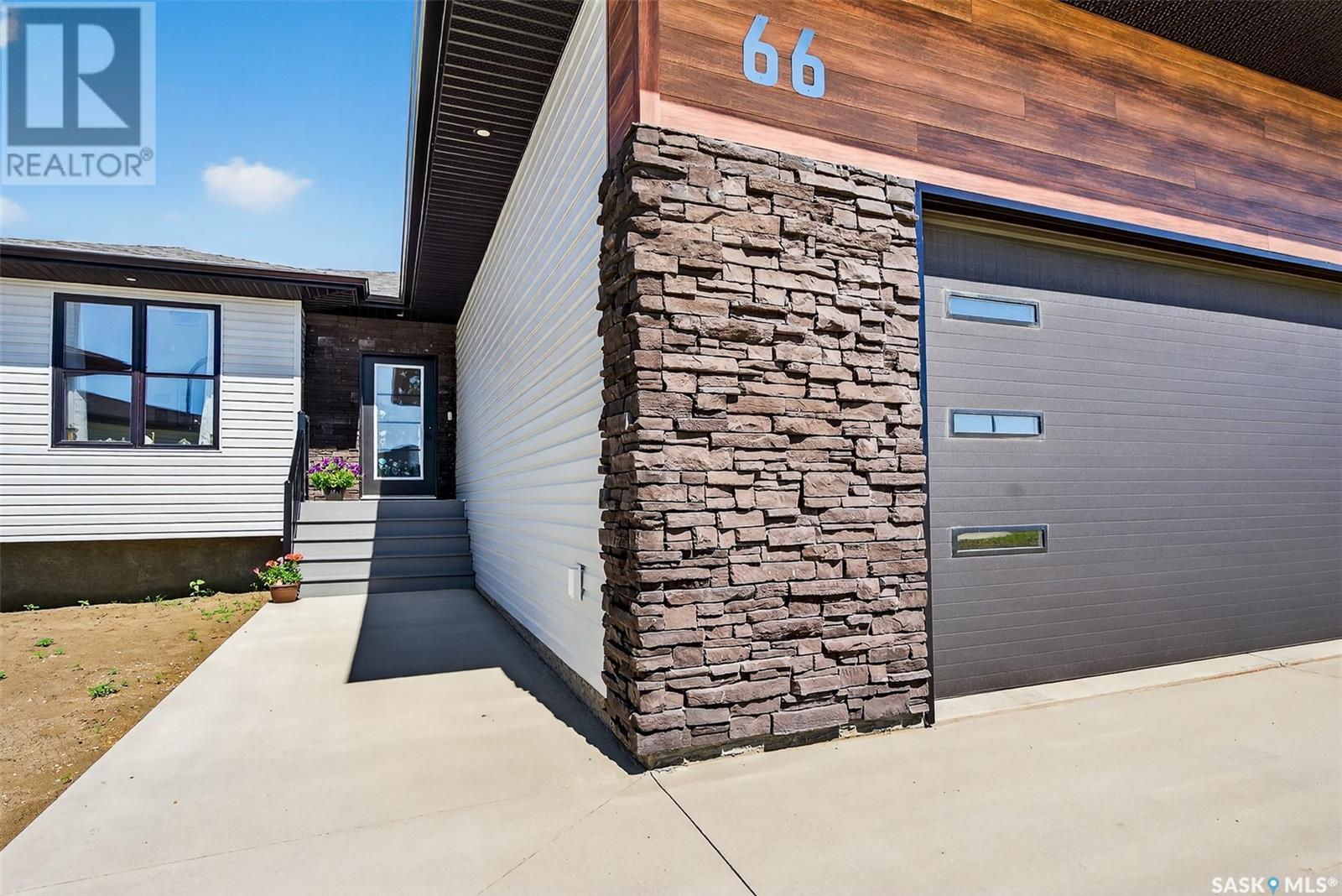 Property at 66 Clunie COURT image 3
