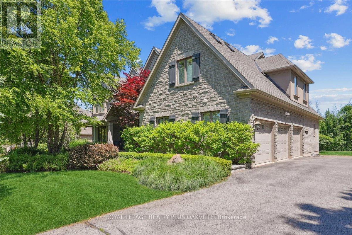 11365 Taylor Court, Milton (Brookville/haltonville), Ontario  L0P 1B0 - Photo 2 - W12254670