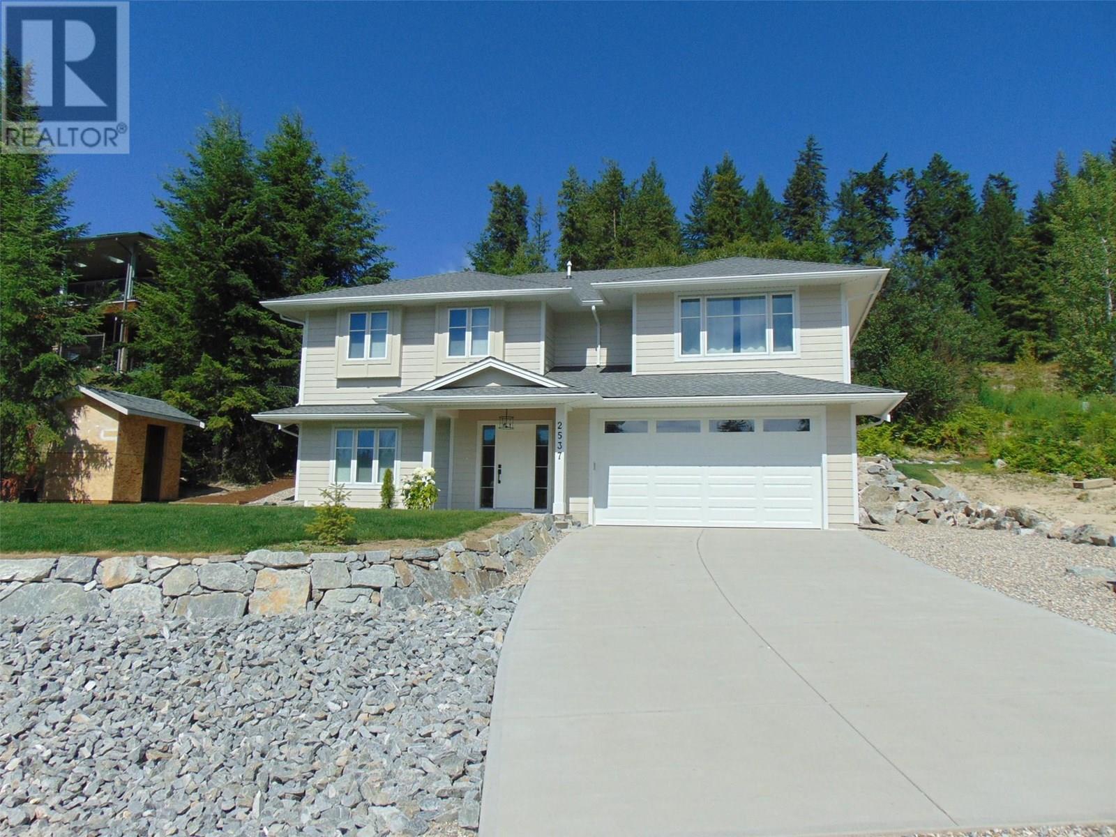 2537 Valley Place, blind bay, British Columbia V0E1H2