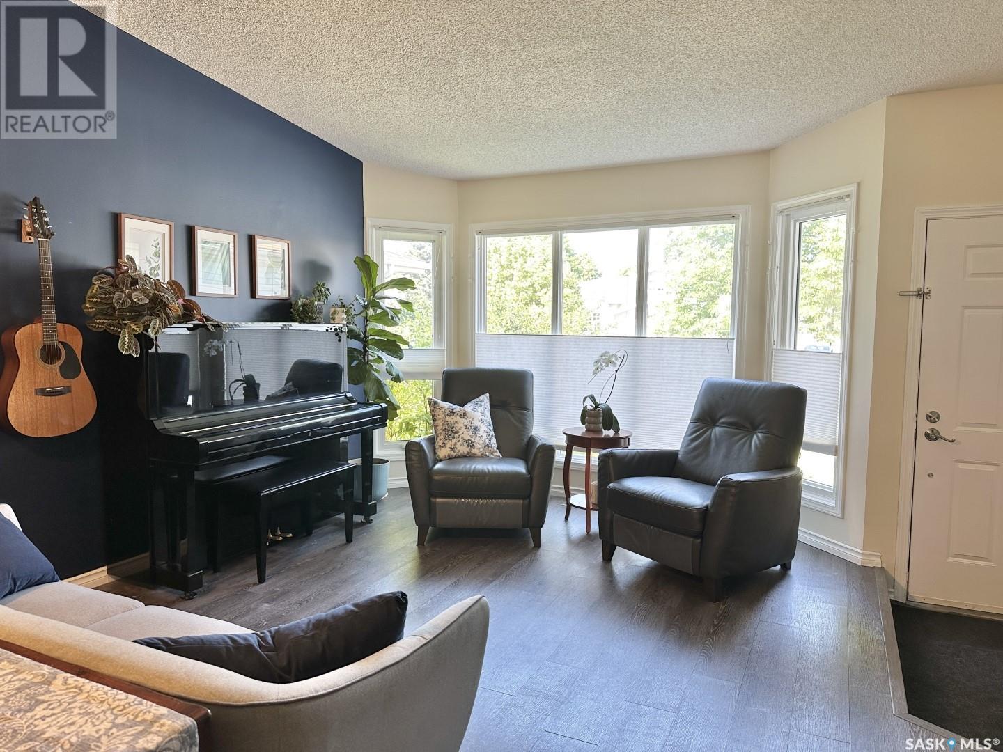 Property at 310 Coben CRESCENT image 2