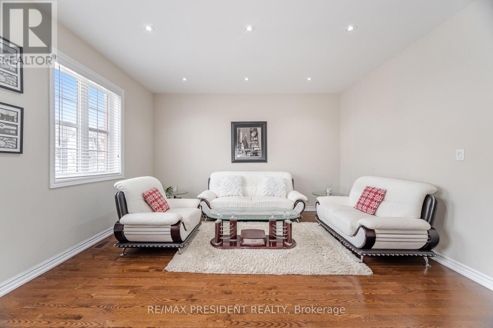 2530 Countryside Drive, Brampton, Ontario  L6R 3T4 - Photo 10 - W12254706