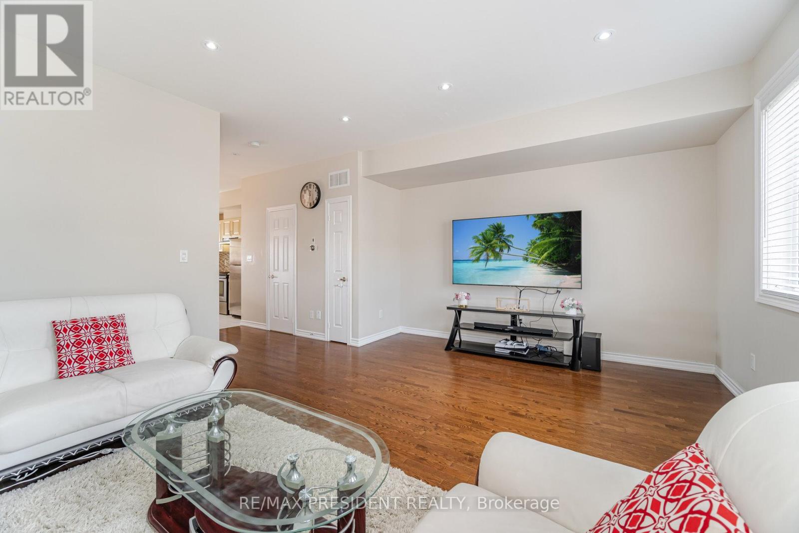 2530 Countryside Drive, Brampton, Ontario  L6R 3T4 - Photo 11 - W12254706