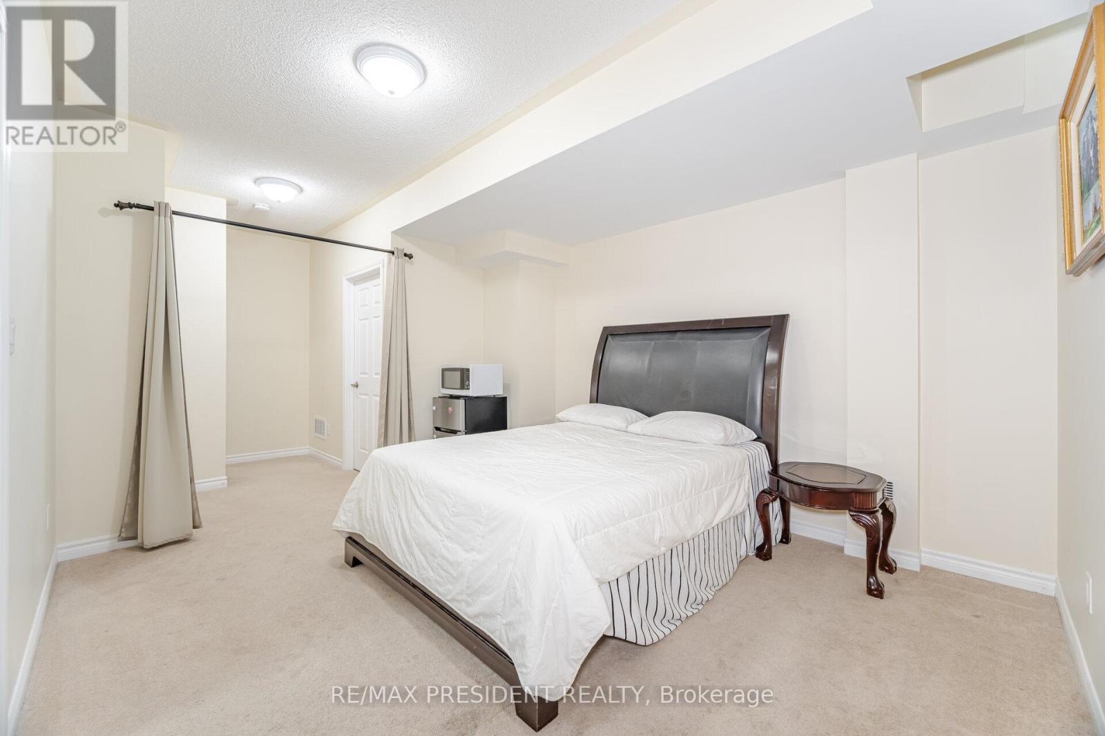 2530 Countryside Drive, Brampton, Ontario  L6R 3T4 - Photo 25 - W12254706