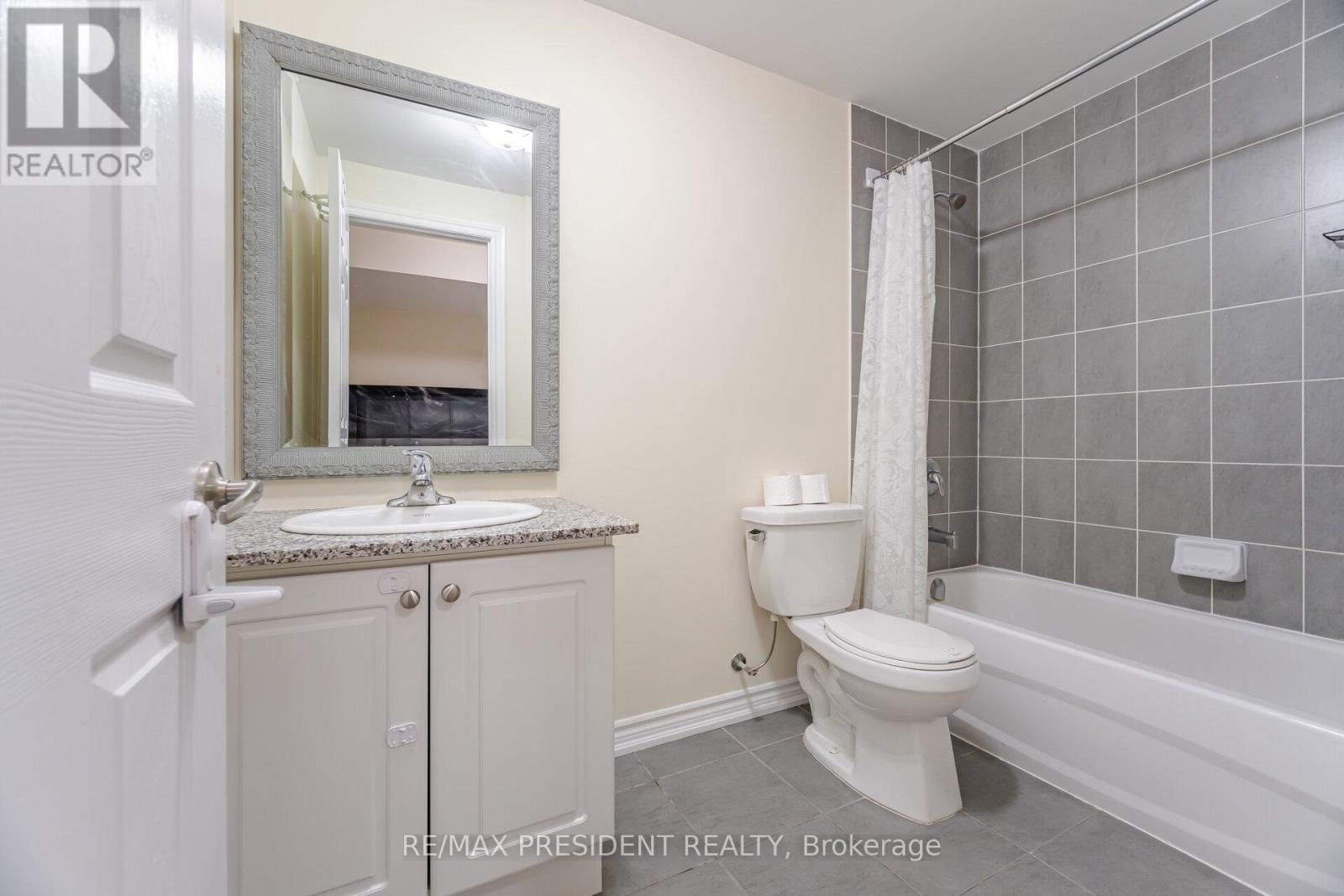 2530 Countryside Drive, Brampton, Ontario  L6R 3T4 - Photo 27 - W12254706