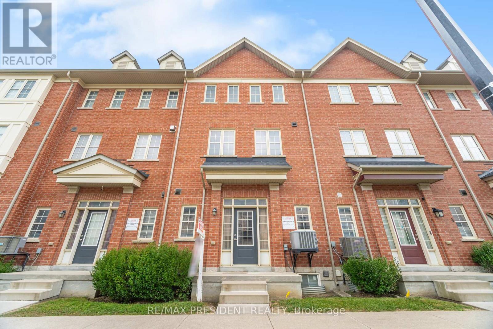 2530 Countryside Drive, Brampton, Ontario  L6R 3T4 - Photo 28 - W12254706