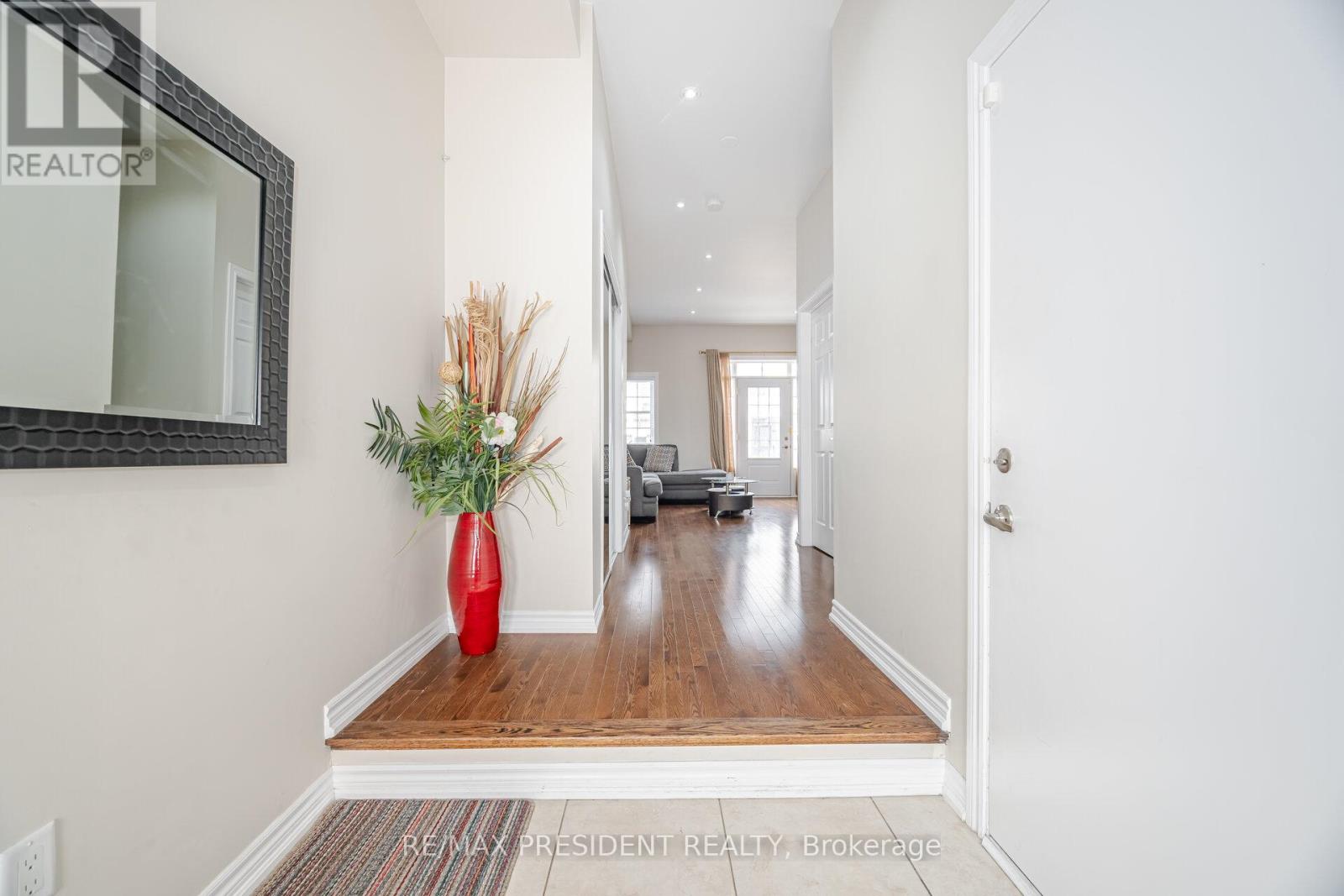 Property at 2530 COUNTRYSIDE DRIVE image 4