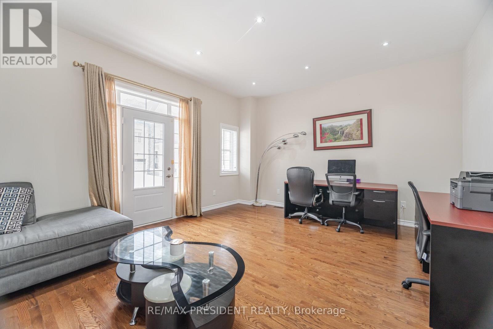2530 Countryside Drive, Brampton, Ontario  L6R 3T4 - Photo 6 - W12254706
