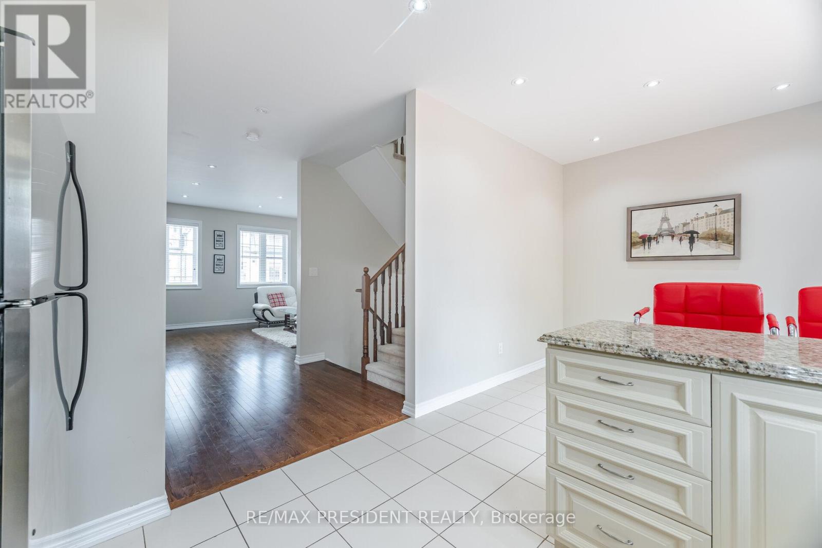 2530 Countryside Drive, Brampton, Ontario  L6R 3T4 - Photo 8 - W12254706