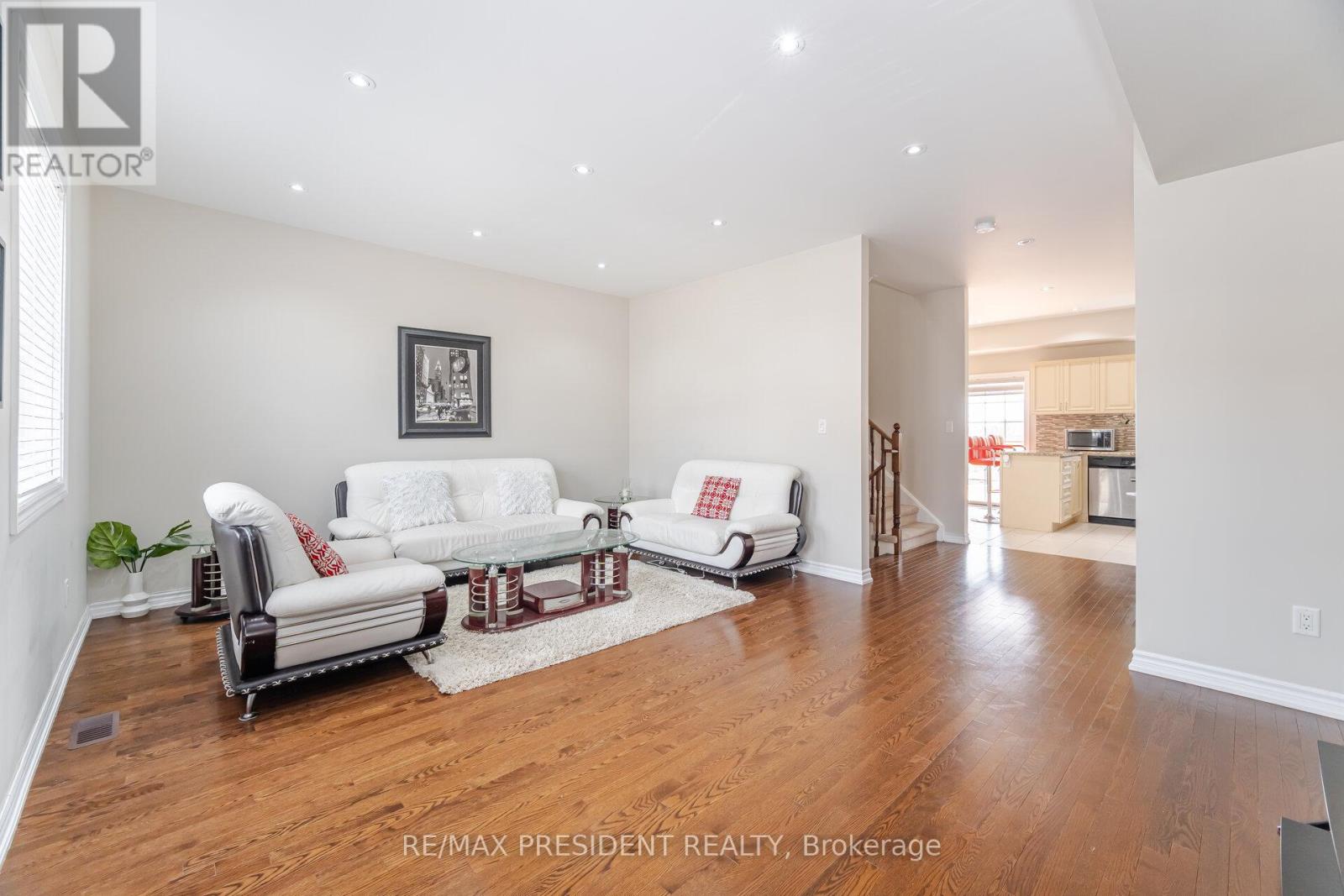 2530 Countryside Drive, Brampton, Ontario  L6R 3T4 - Photo 9 - W12254706