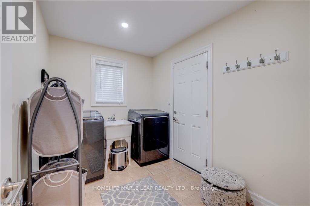 1285 Whetherfield Street, London North, Ontario  N6H 0E5 - Photo 14 - X12254699
