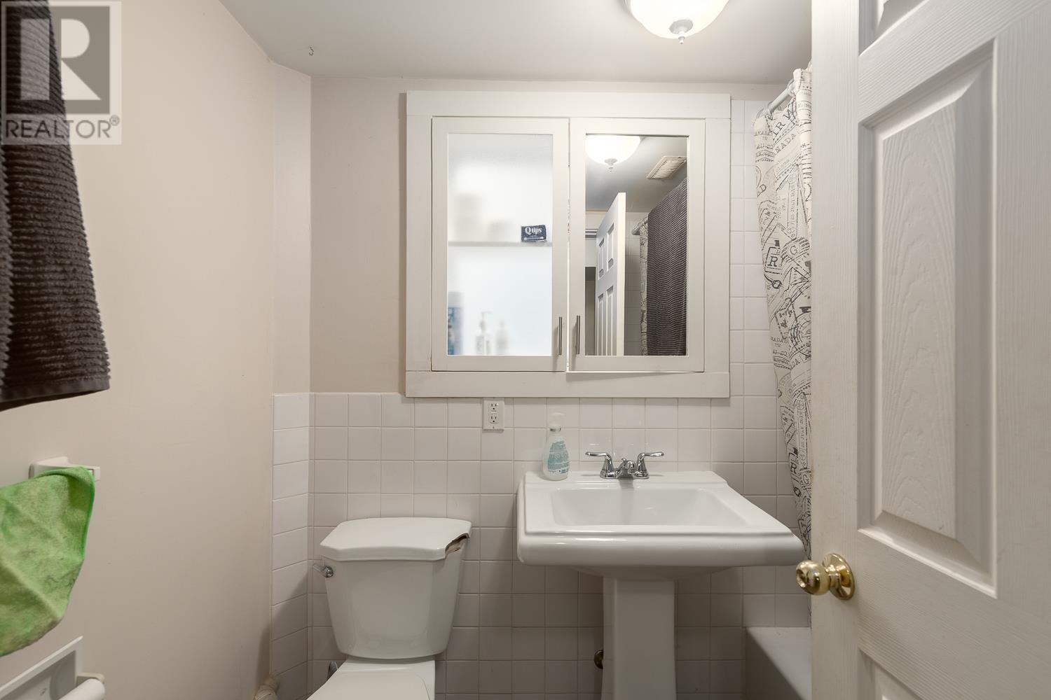 832 Salsbury Drive, Vancouver, British Columbia  V5L 4A2 - Photo 14 - R3021379