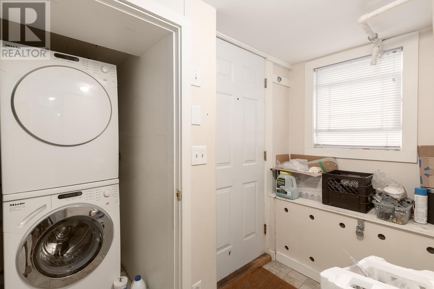 832 Salsbury Drive, Vancouver, British Columbia  V5L 4A2 - Photo 15 - R3021379