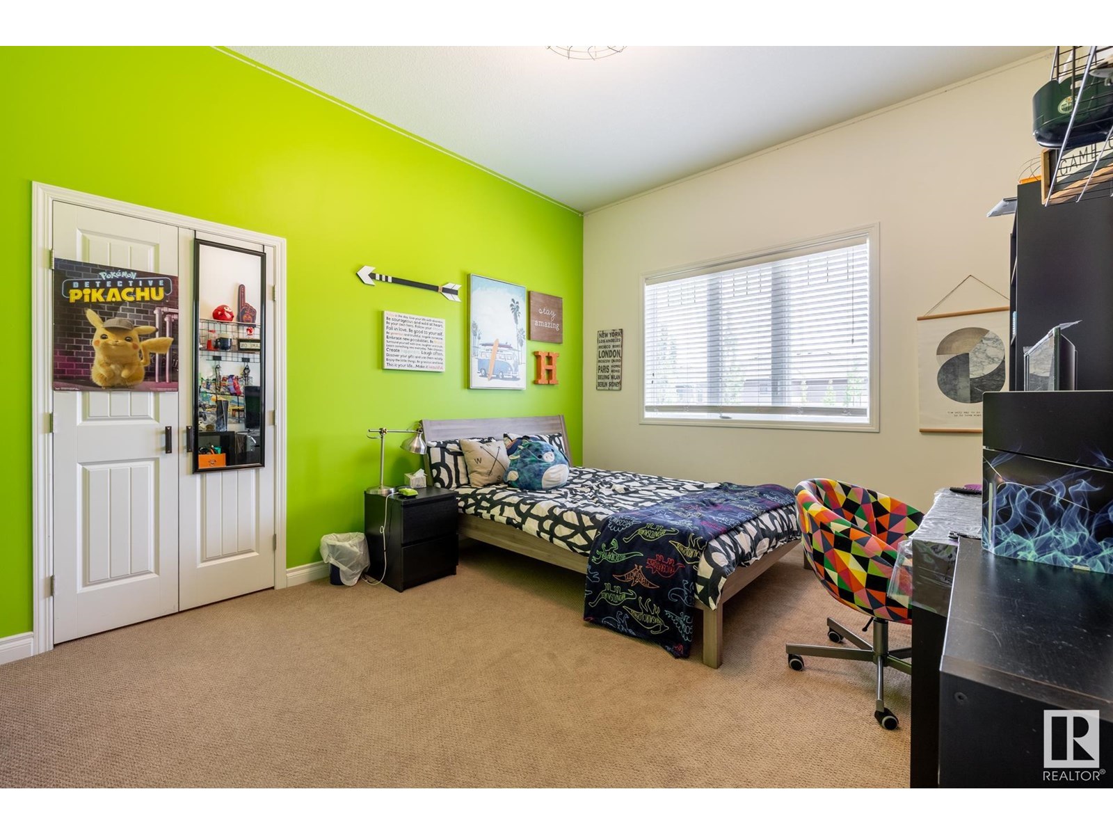 Property at 17436 108 ST NW image 1