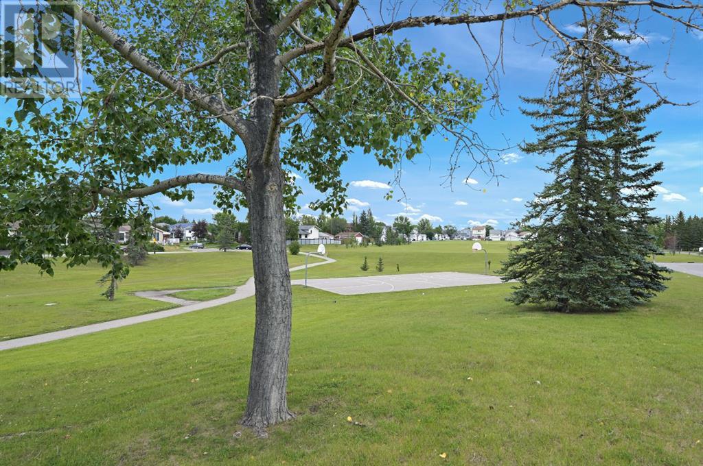 Property at 39 Erin Green Way SE image 3