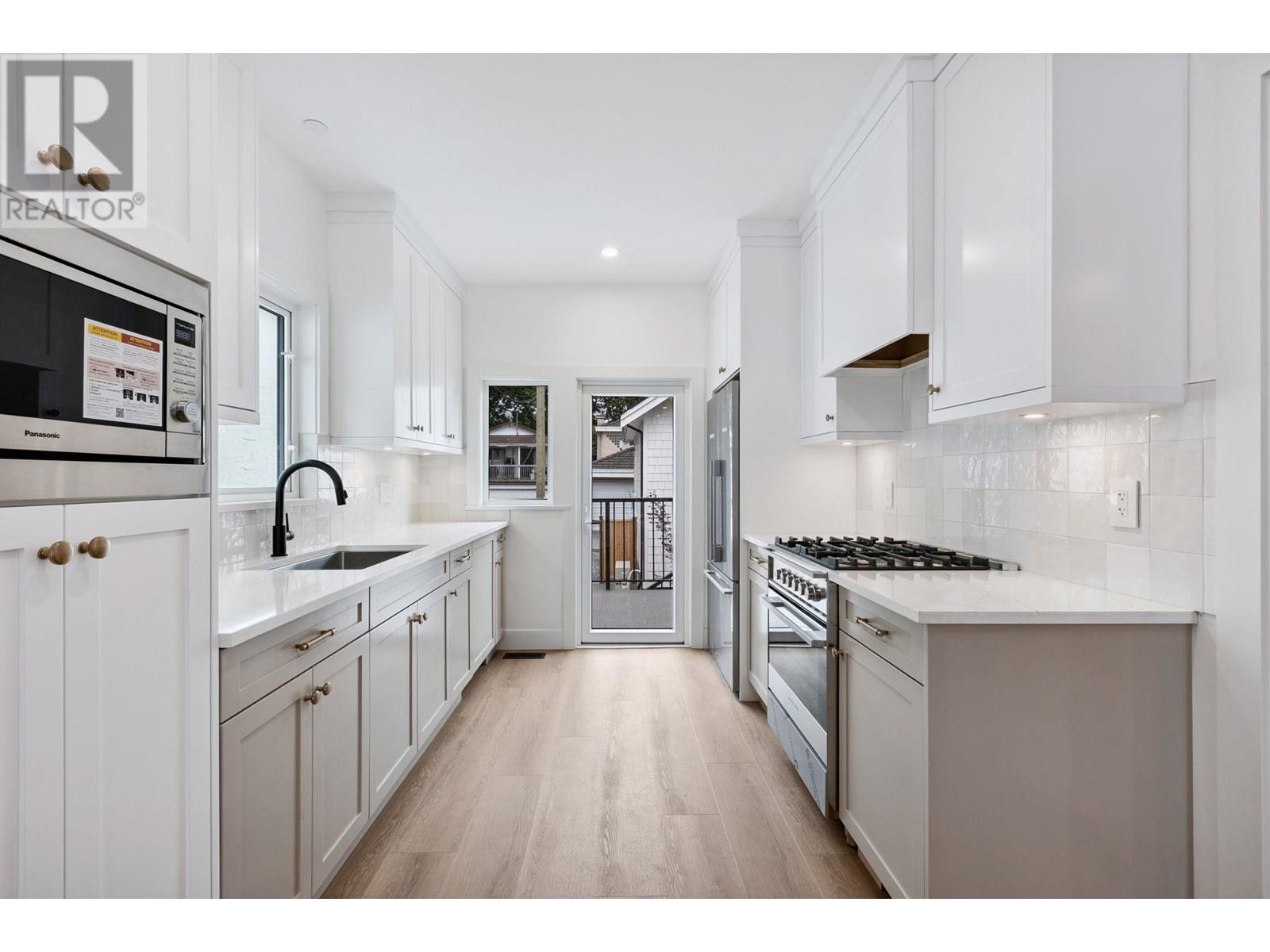 2530 Mcgill Street, Vancouver, British Columbia  V5K 1H1 - Photo 6 - R3021647