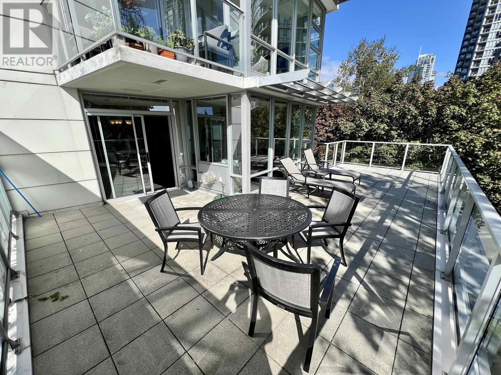 307 638 BEACH AVENUE, vancouver, British Columbia V6K1P5