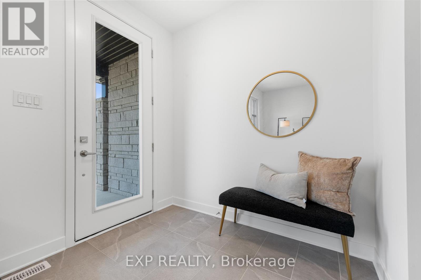 Property at 804 NINAATIK PLACE image 2