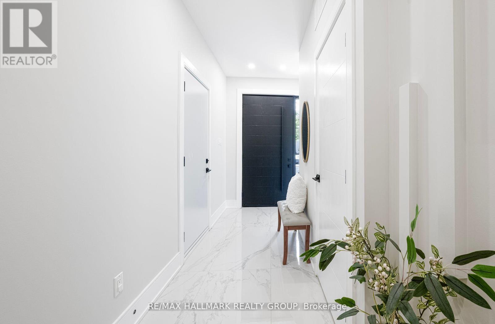 Property at 185 CARLETON AVENUE image 3