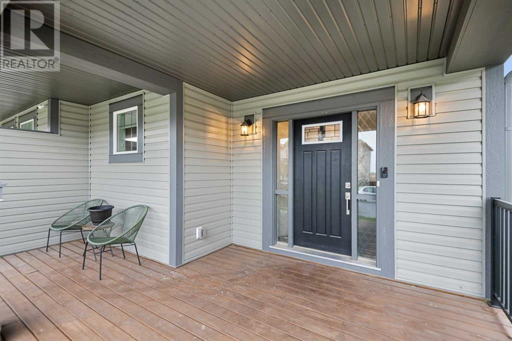 Property at 406 Hillcrest Road SW image 2