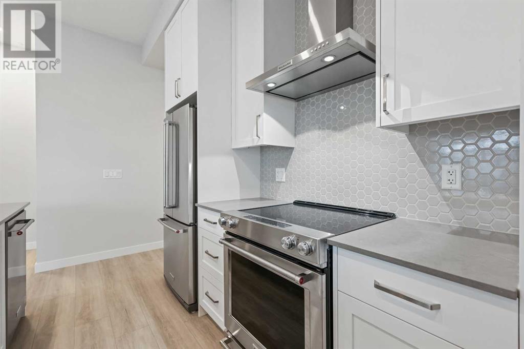 Property at 125, 255 Les Jardins Park SE image 5