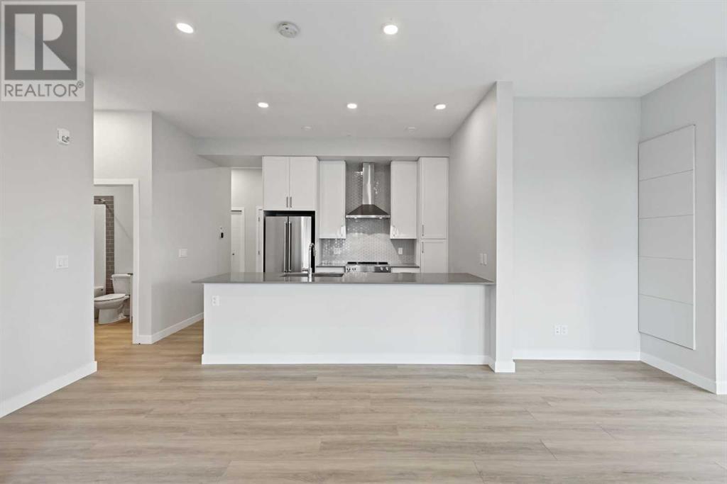 Property at 125, 255 Les Jardins Park SE image 1