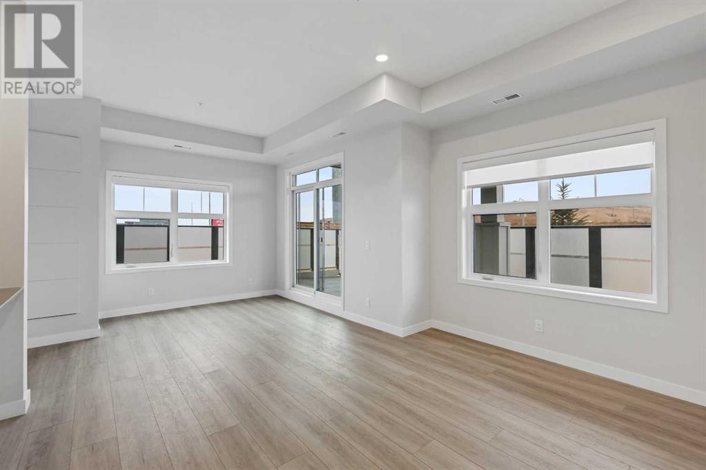 Property at 125, 255 Les Jardins Park SE image 2