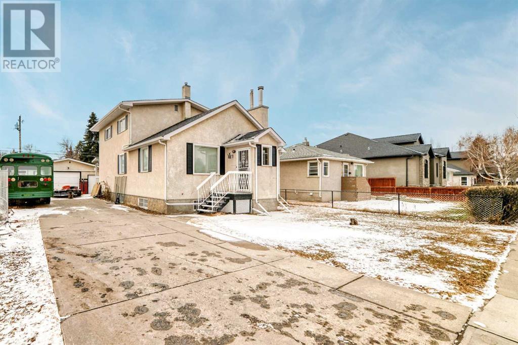 Property at 233 27 Avenue NE image 2