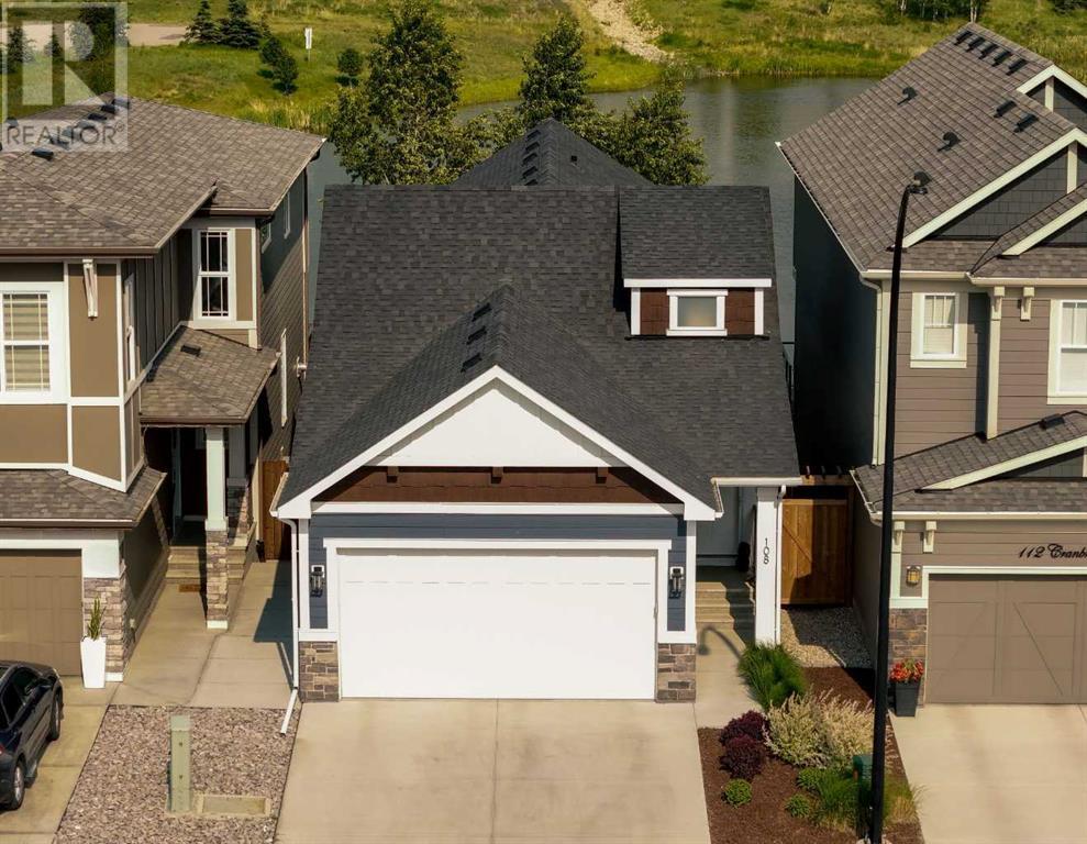 Property at 108 Cranbrook Gardens SE image 1