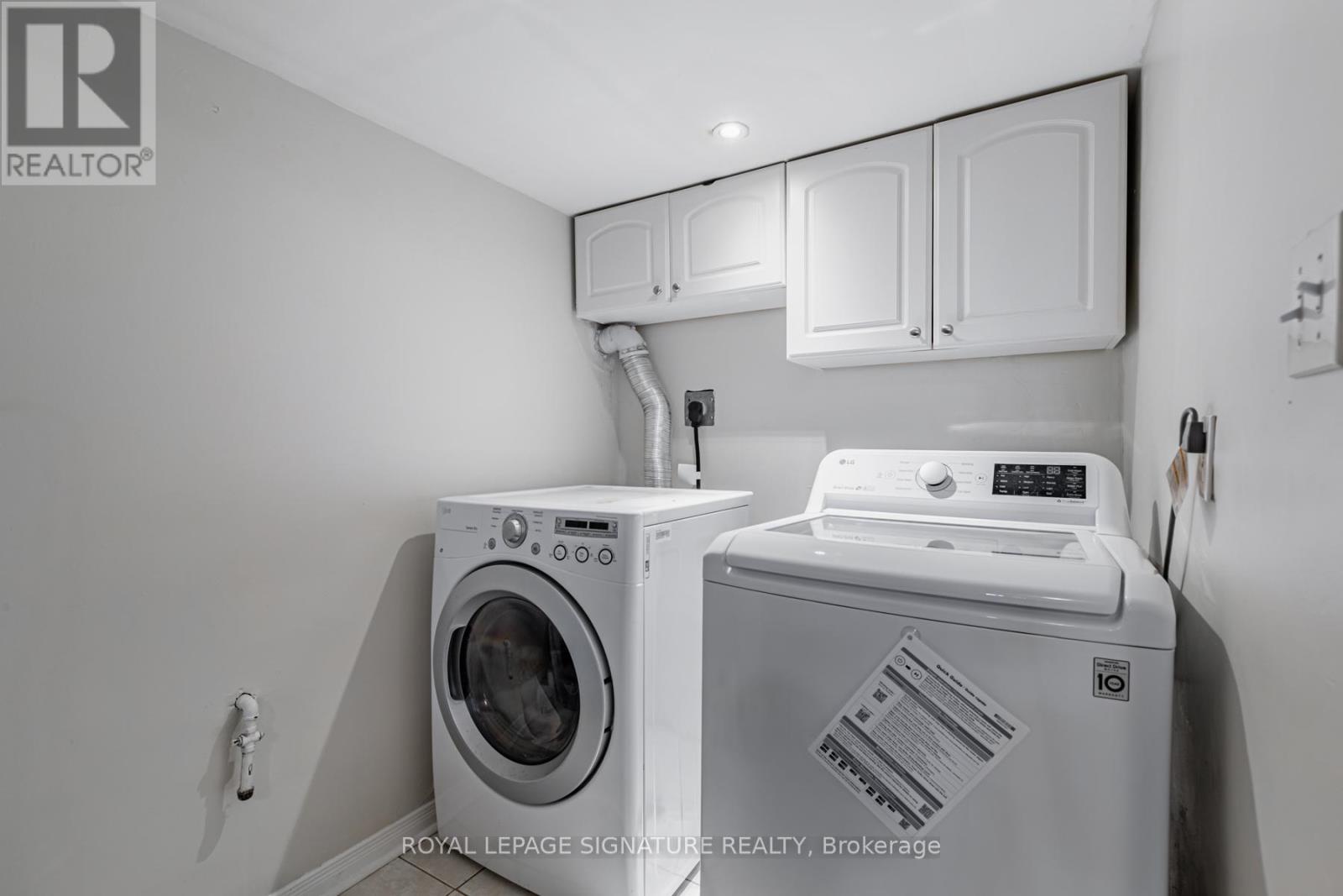 Lower - 246 Nairn Avenue, Toronto, Ontario  M6E 4H4 - Photo 9 - W12254787
