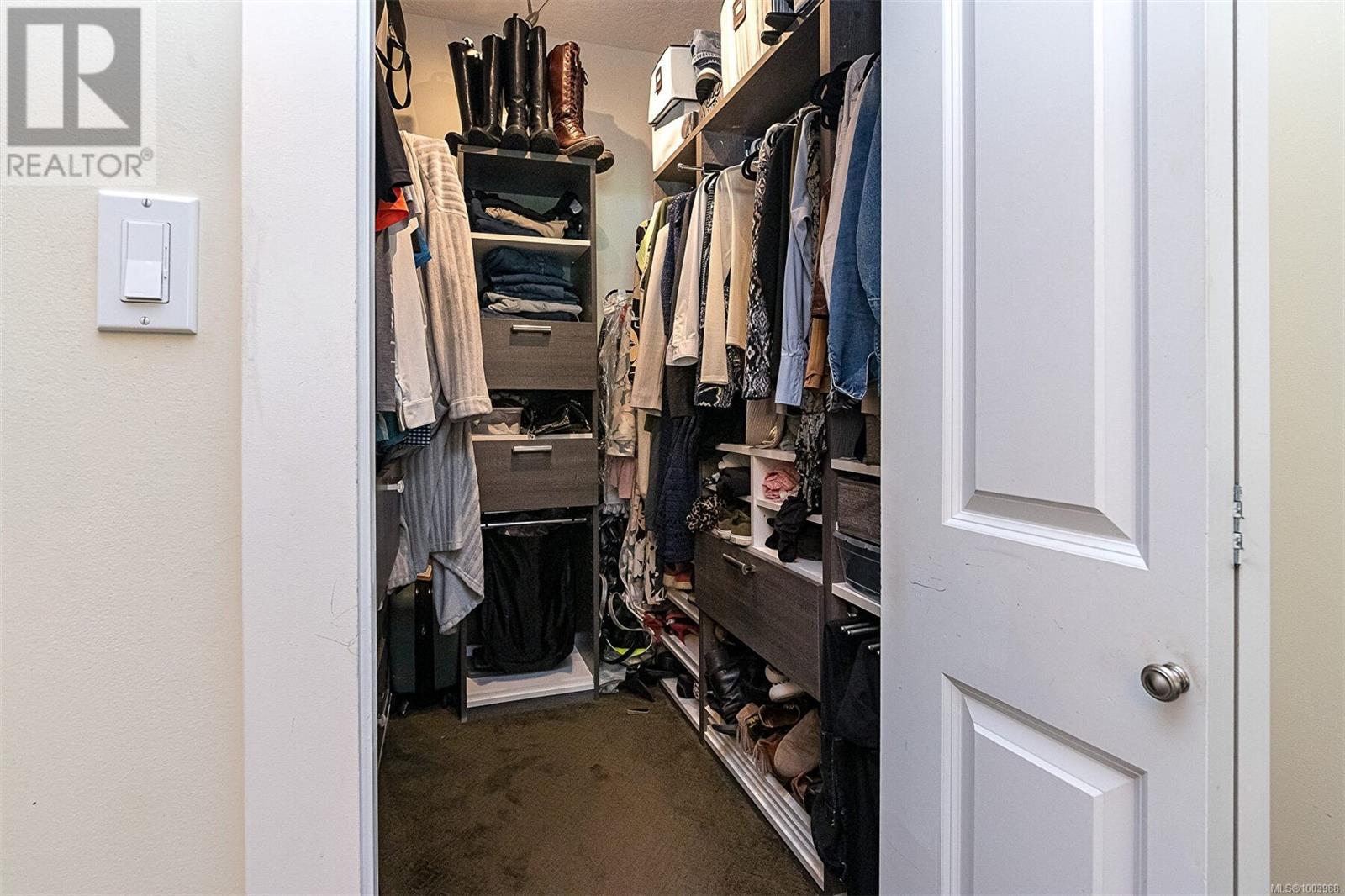 Property at 817 Rogers Way image 5