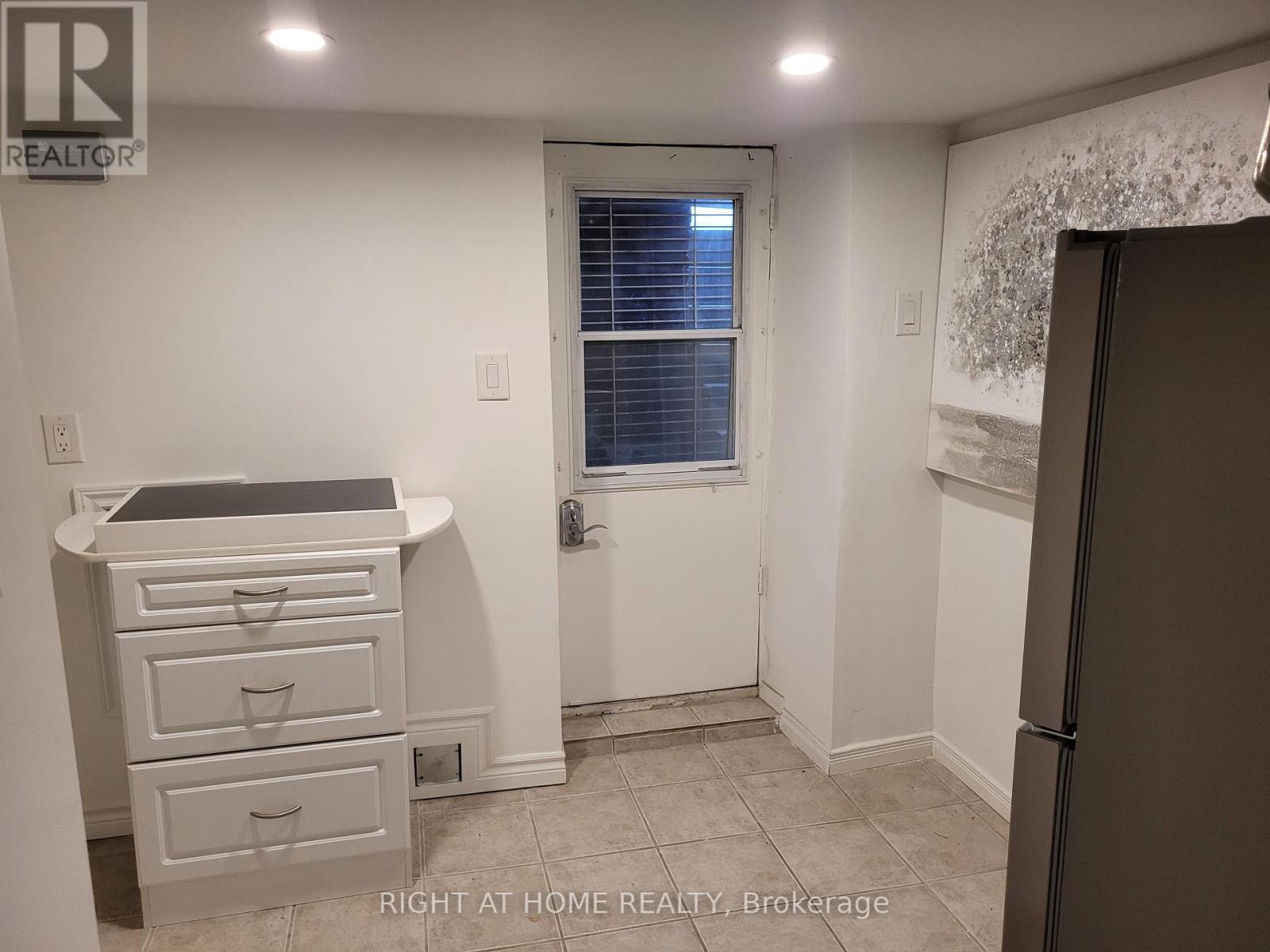 Basement - 1054 Dufferin Street, Toronto, Ontario  M6H 4B6 - Photo 10 - W12254793