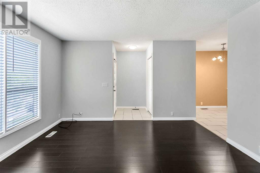 Property at 151 Berwick Way NW image 5