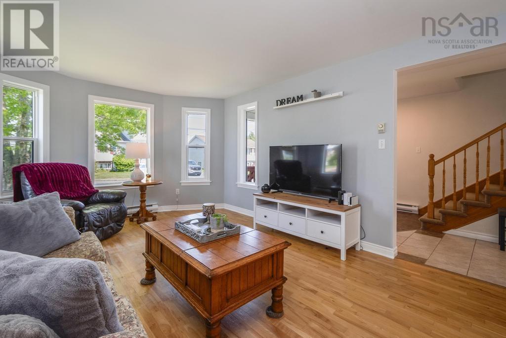 Property at 21 Antares Court image 2