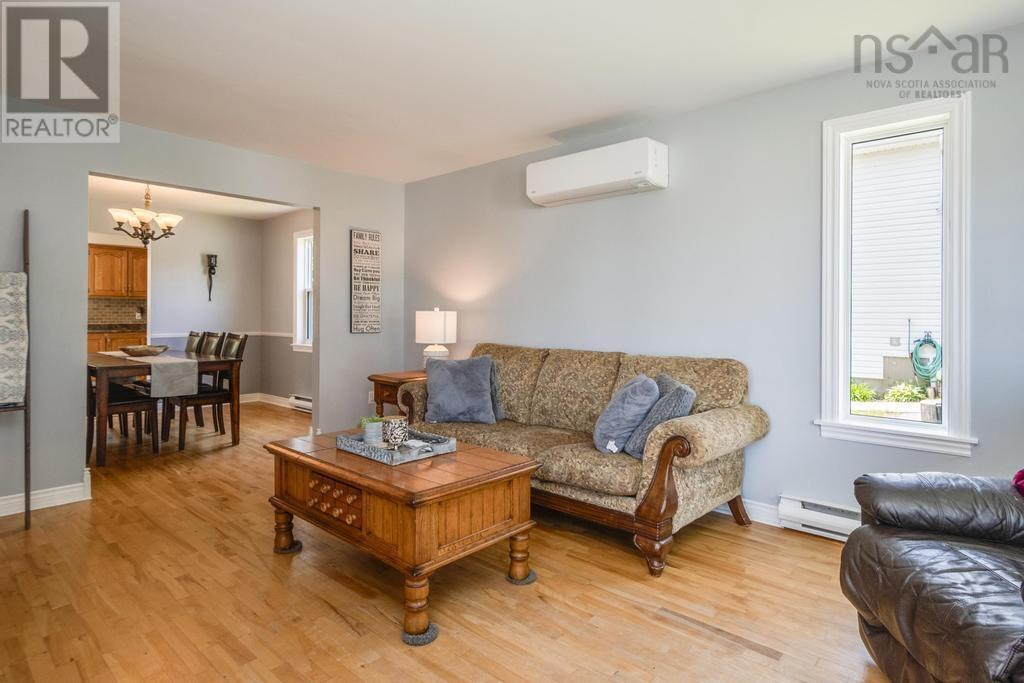Property at 21 Antares Court image 4